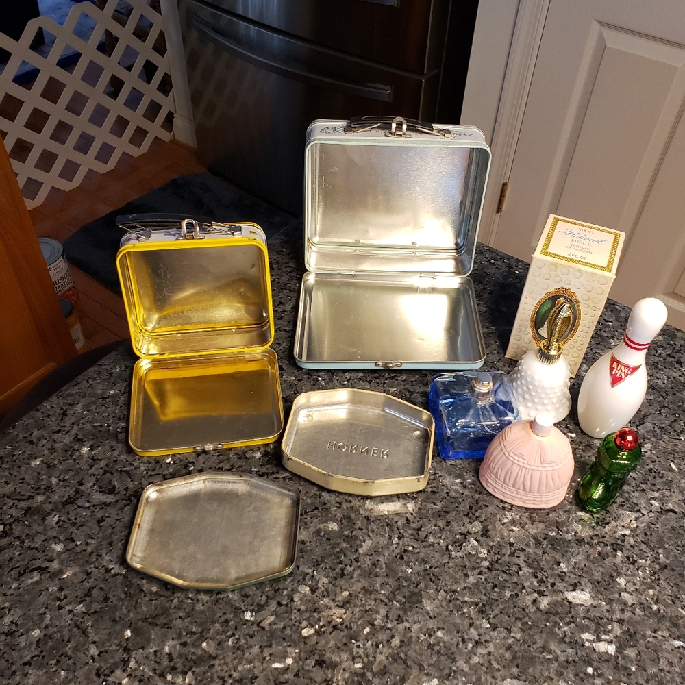 VINTAGE  Items to Lunch Boxes some Avon things - Picture 4 of 4